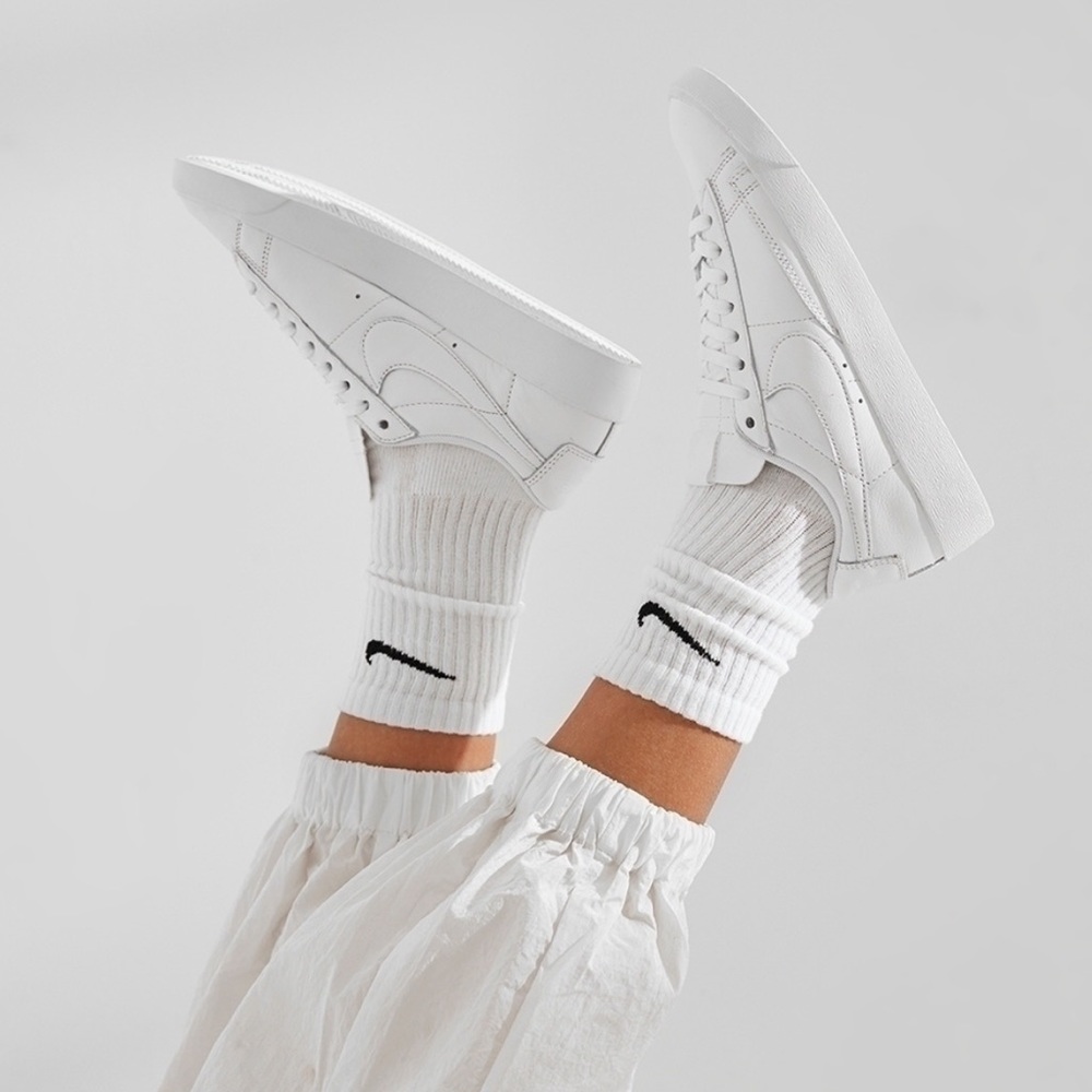 NWT Nike blazer low leather triple white - Picture 3 of 12